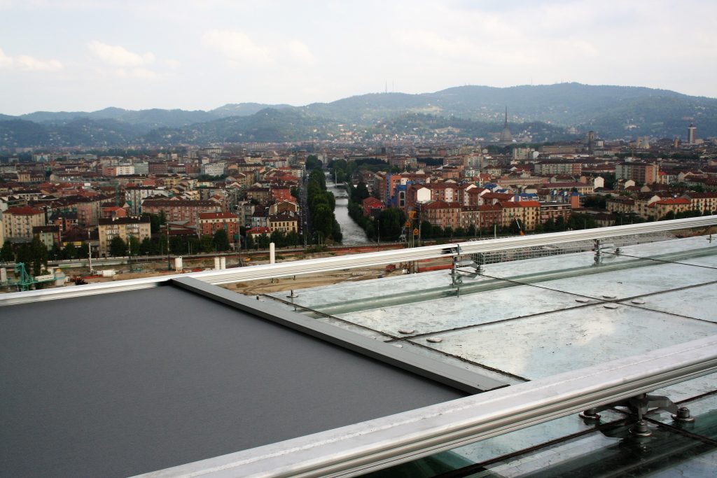 Coperture Orizzontali - Baldeschi - Tende da sole Torino, pergole Torino,  tende da interni Torino, tende tecniche Torino, pergotende, pergotende  bioclimatiche, tende a rullo per casa, tende a rullo per uffici, tende